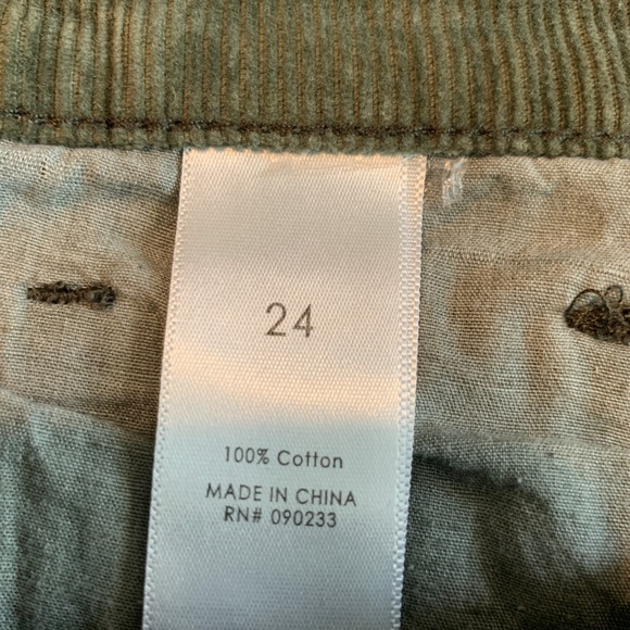 KENDALL+KYLIE GREEN CORD SHORTS Sz 24 - Picture 5 of 7